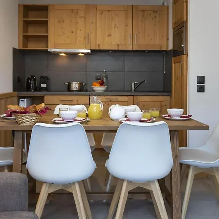 Апарт-отель Residence Odalys Les Fermes De Chatel Шатель